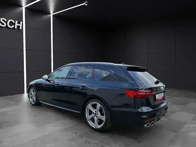 Używany Audi S4 Ambiente 341 KM (250 kW) 2023 Czarny Kombi