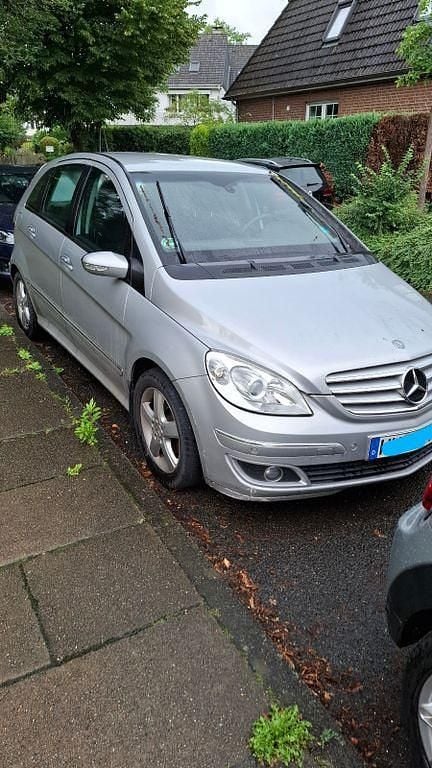 Silber Gebraucht 2006 Mercedes B170 Van / Kleinbus | 1.998 € (Superpreis) - Bild 1/4
