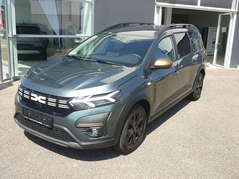 Zedergrün Gebraucht 2024 Dacia Jogger Extreme Kombi | 20.390 € (Fairer Preis) - Bild 1/4