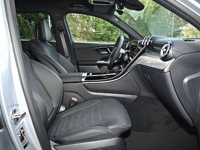 Silber / hightechsilber Gebraucht 2025 Mercedes GLC220 AMG line SUV | 58.880 € (Superpreis) - Bild 1/4
