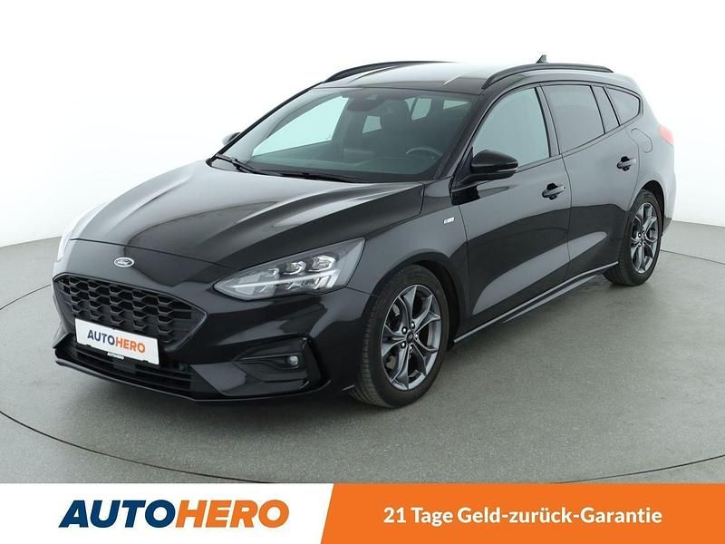 Schwarz Gebraucht 2018 Ford Focus ST-Line Kombi | 17.840 € (Fairer Preis) - Bild 1/3