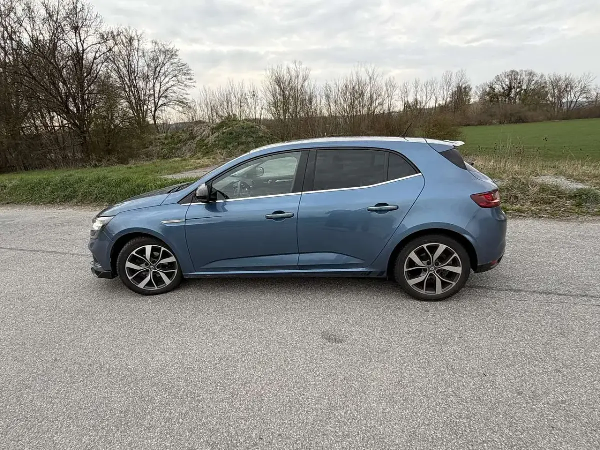 Gebraucht Renault Mégane IV Intens 132 PS (97 kW) 2017 Limousine