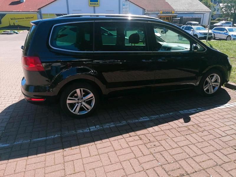 Gebraucht VW Sharan 170 PS (125 kW) 2012 Schwarz Van / Kleinbus