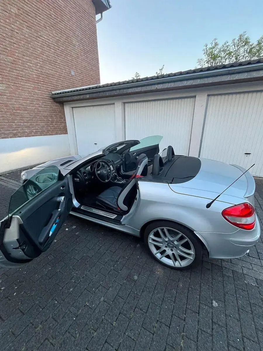 Gebraucht Mercedes SLK200 163 PS (119 kW) 2007 Silber Cabrio