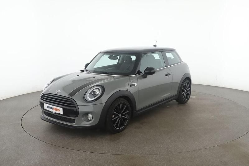 Grau Gebraucht 2019 Mini Cooper Kleinwagen | 19.450 € (Fairer Preis) - Bild 1/3