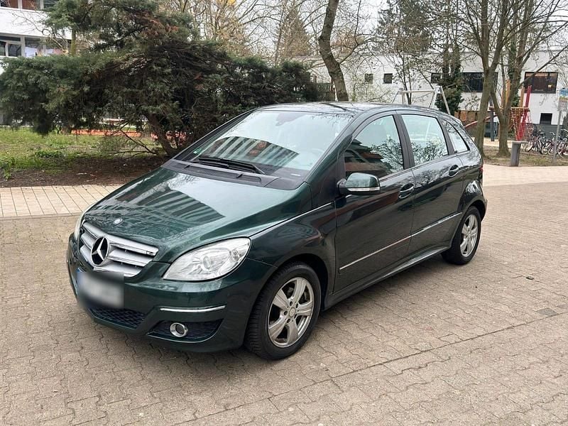 Gebraucht Mercedes B200 2010 Braun Van / Kleinbus