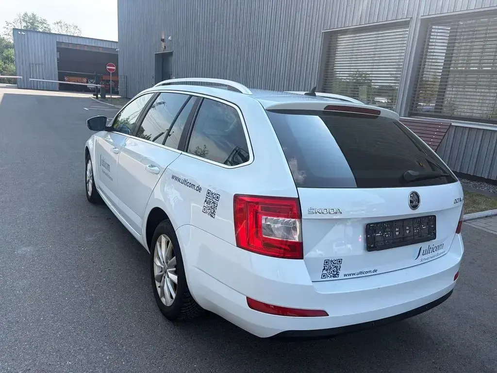 Gebraucht Skoda Octavia Style 150 PS (110 kW) 2015 Weiß Kombi