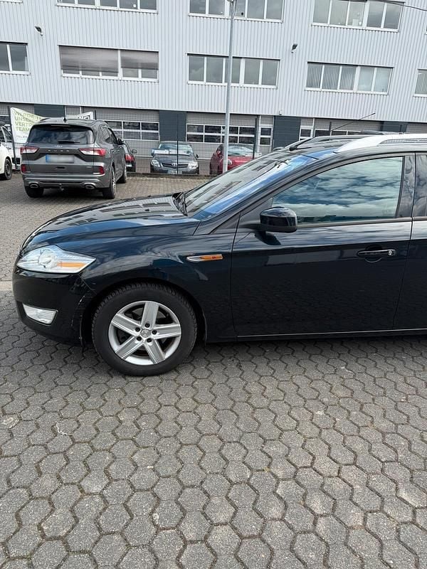 Gebraucht Ford Mondeo 140 PS (102 kW) 2010 Schwarz Kombi