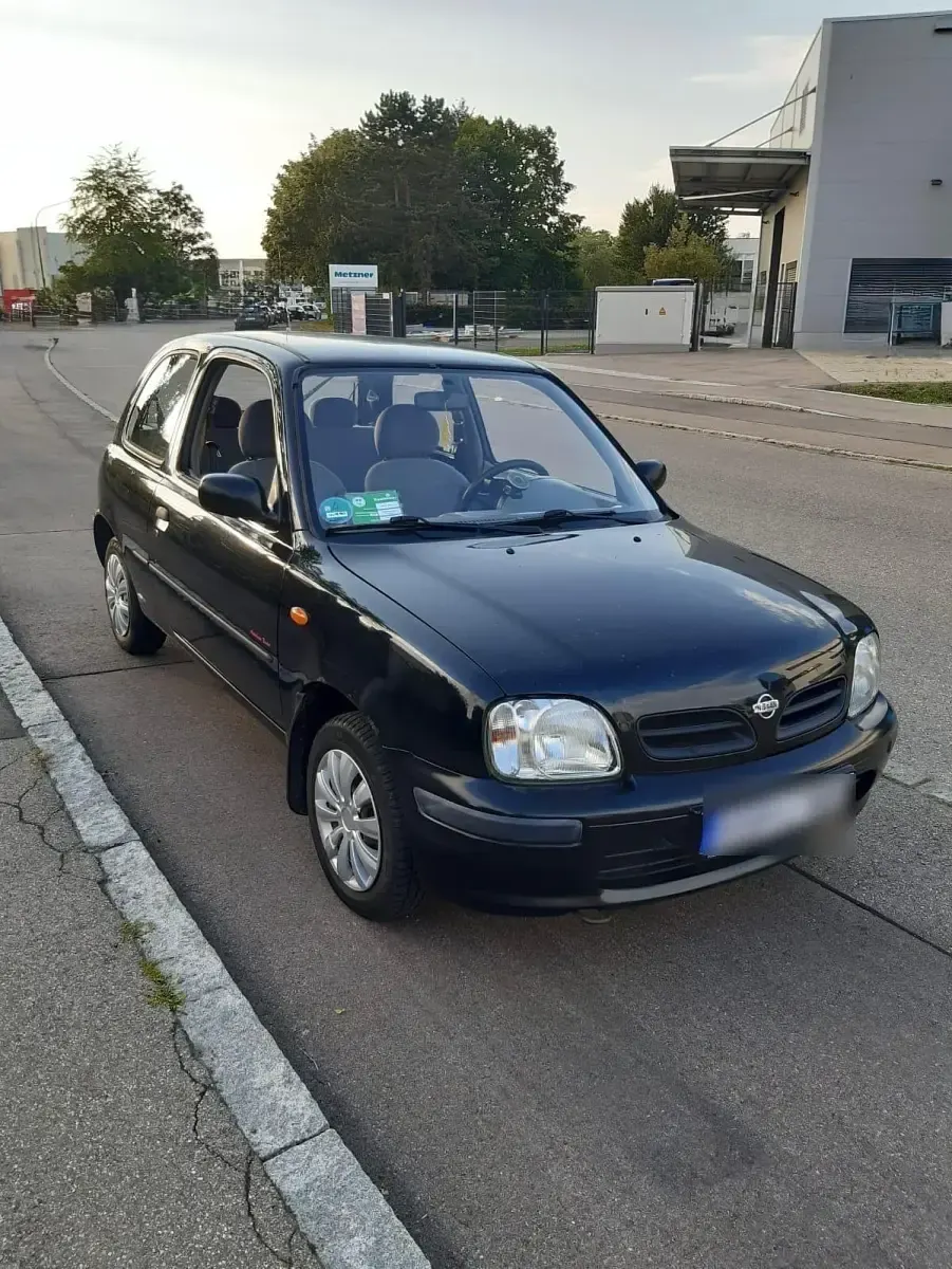 Gebraucht Nissan Micra 54 PS (39 kW) 1998 Schwarz Kleinwagen