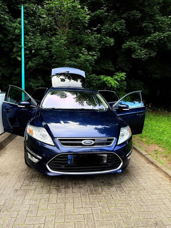 Gebraucht Ford Mondeo 200 PS (147 kW) 2011 Blau Limousine