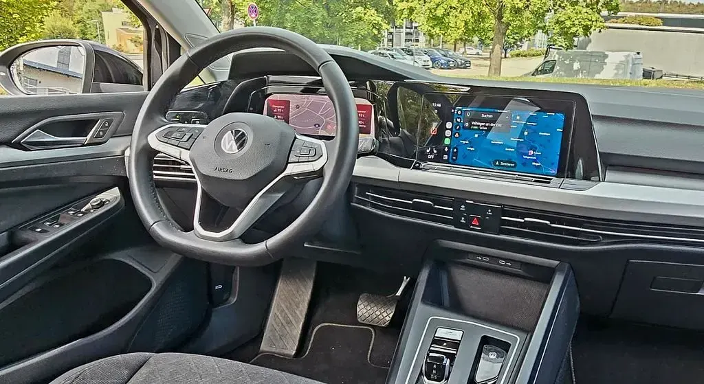 Gebraucht VW Golf VII 150 PS (110 kW) 2021 Schwarz Kleinwagen