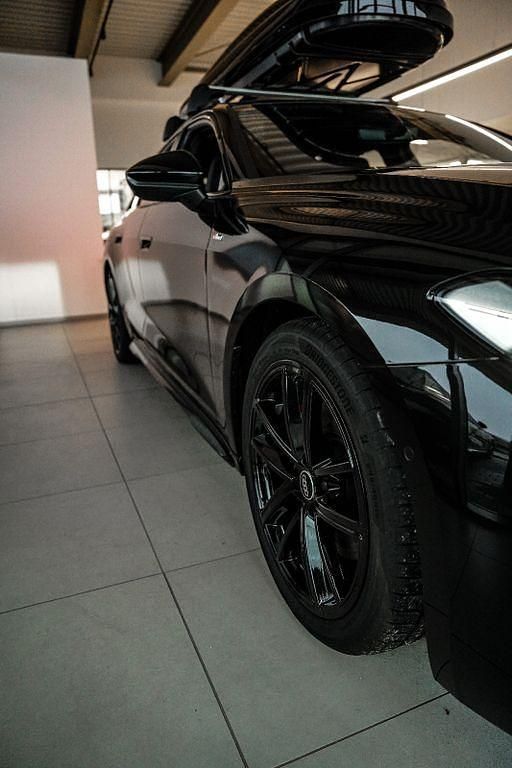 Nowe Audi A5 Performance 204 KM (150 kW) 2025 Czarny Kombi
