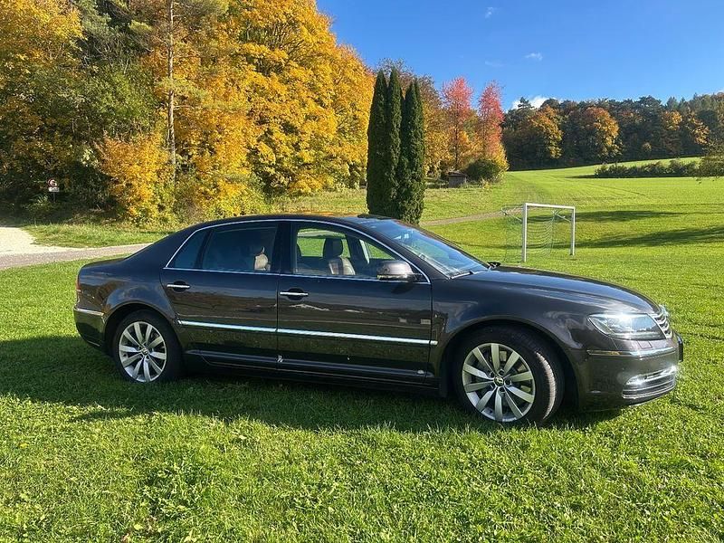 Second-hand VW Phaeton 239 CP (175 kW) 2013 Maro Berlinǎ