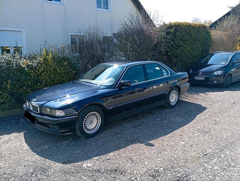 Gebraucht BMW 735 235 PS (172 kW) 1997 Blau Limousine