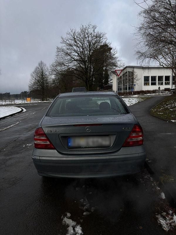 Gebraucht Mercedes C200 122 PS (89 kW) 2005 Grau Limousine