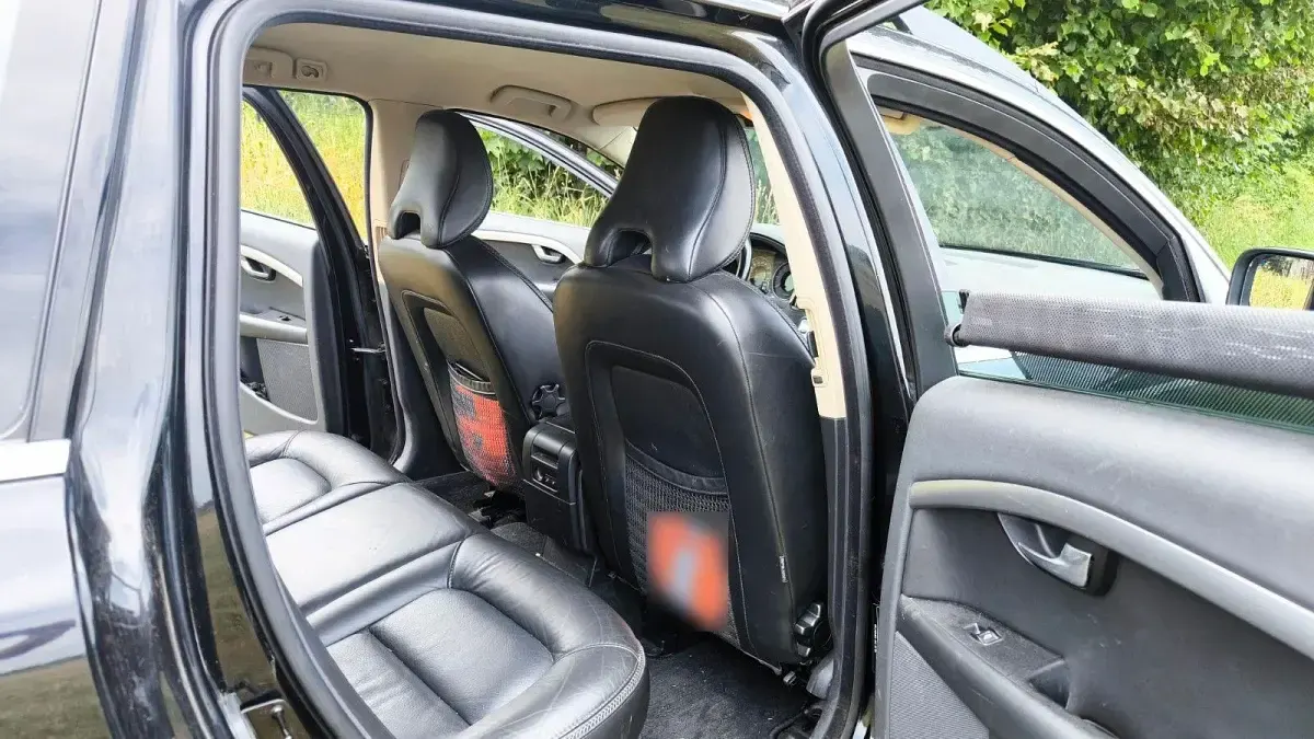 Gebraucht Volvo XC70 Momentum 185 PS (136 kW) 2008 Schwarz Kombi
