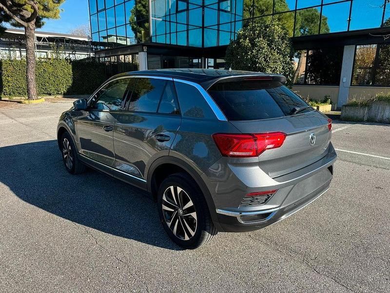 Gebraucht VW T-Roc IQ Drive 116 PS (85 kW) 2019 Grau SUV