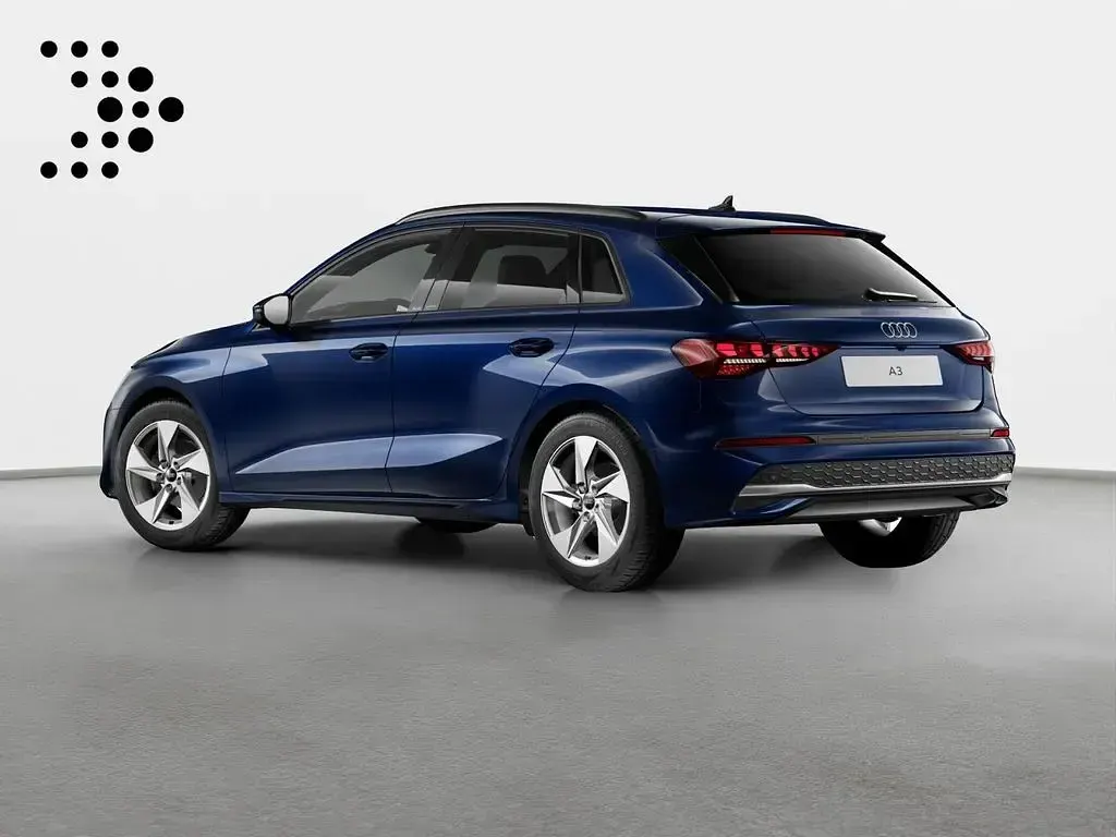 Usado Audi A3 Ambiente 116 HP (85 kW) 2025 Azul Sedan