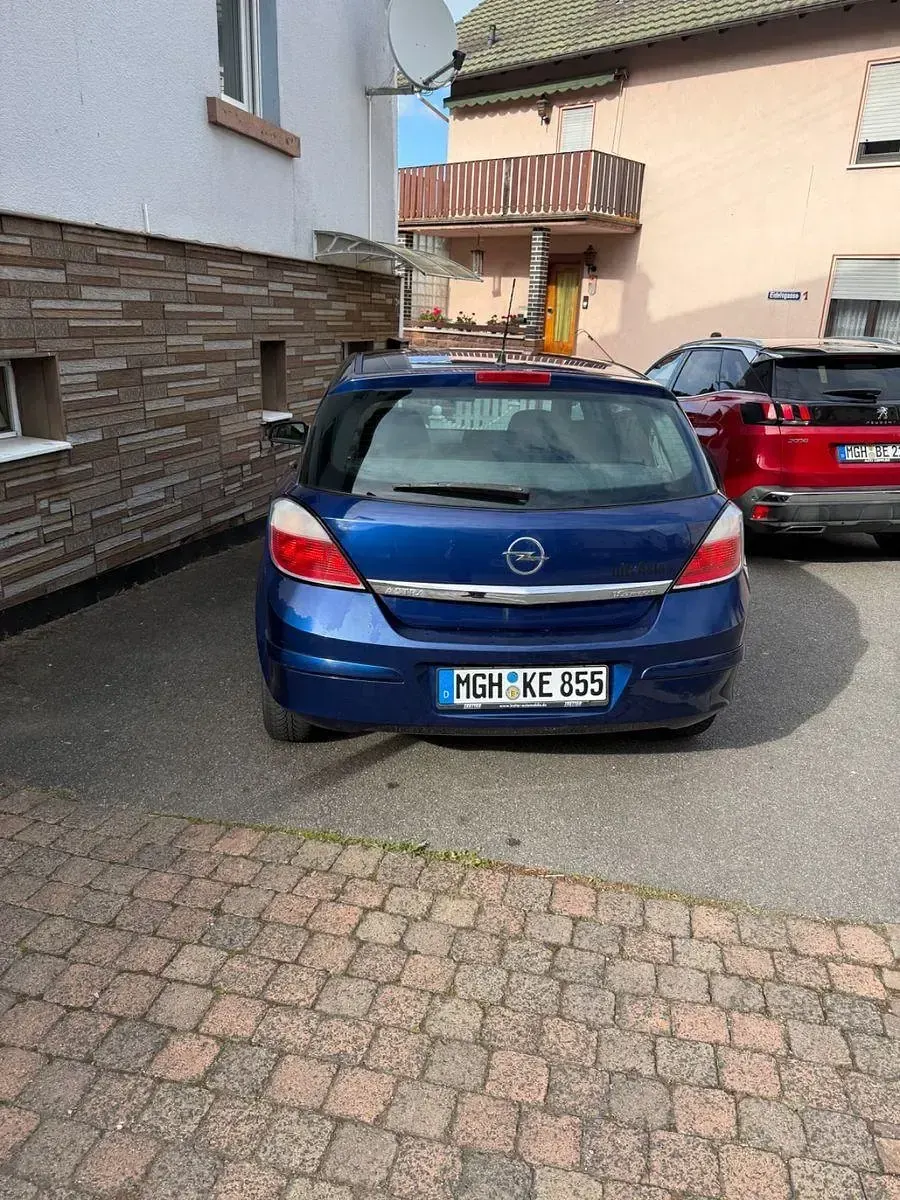 Gebraucht Opel Astra Elegance 105 PS (77 kW) 2004 Blau Limousine