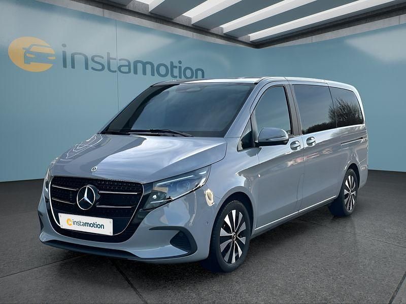 Grau Gebraucht 2025 Mercedes V220 Van / Kleinbus | 66.449 € - Bild 1/4