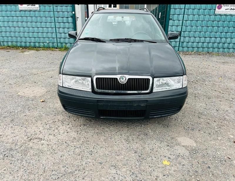 Schwarz Gebraucht 2005 Skoda Octavia Kombi | 2.300 € (Superpreis) - Bild 1/4
