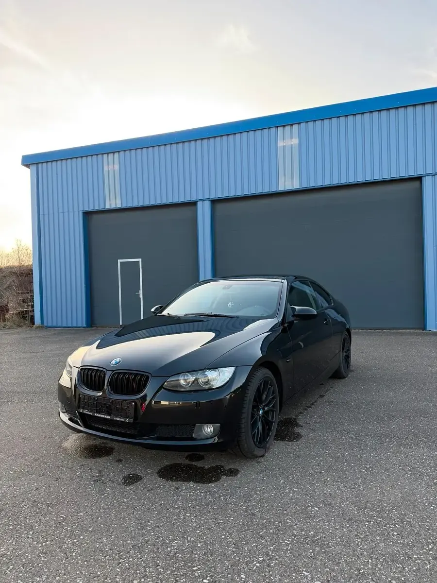 Używany BMW 320 170 KM (125 kW) 2008 Czarny Coupe