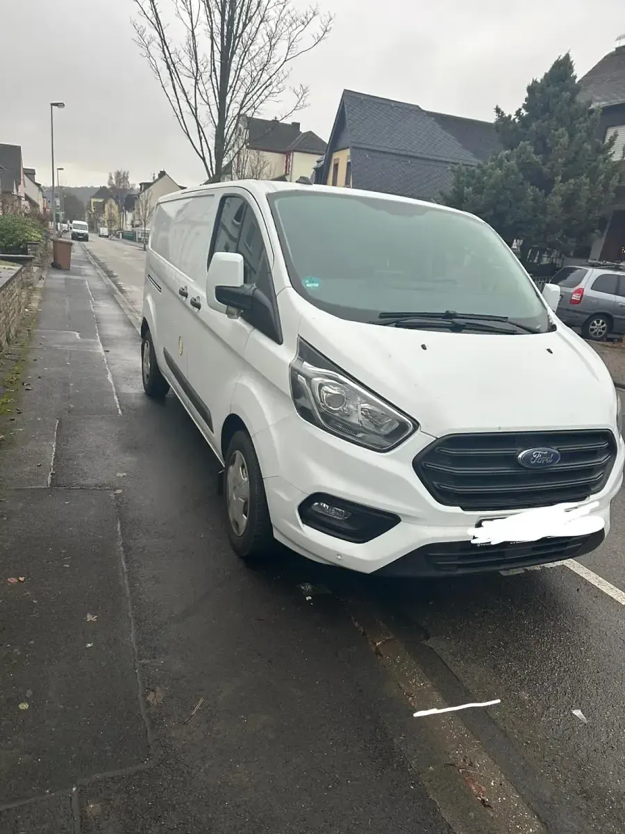 Gebraucht Ford Transit 131 PS (96 kW) 2021 Weiß Van / Kleinbus