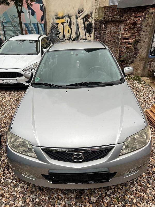 Silber Gebraucht 2001 Mazda 323 Kleinwagen | 1.499 € (Superpreis) - Bild 1/4