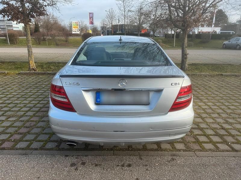 Gebraucht Mercedes C250 204 PS (150 kW) 2013 Silber Coupé