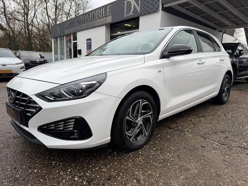 Gebraucht Hyundai i30 Prime 159 PS (116 kW) 2022 Weiß Limousine