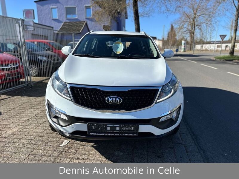 Weiß Gebraucht 2015 Kia Sportage Vision SUV | 10.490 € (Guter Preis) - Bild 1/4