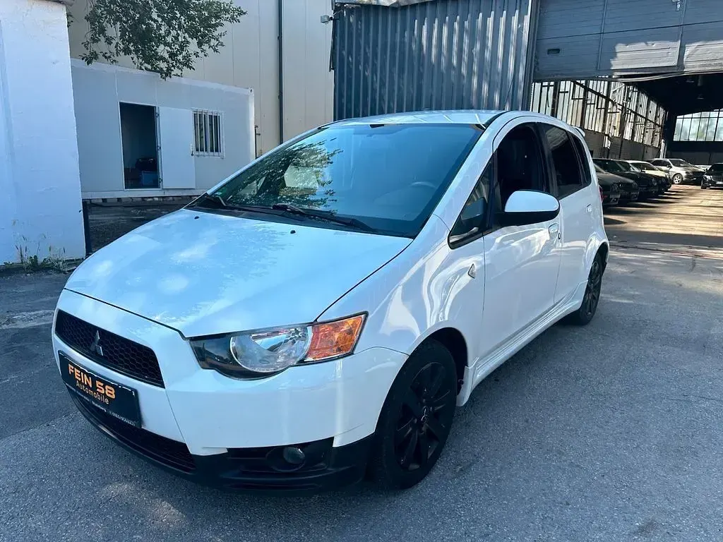 Gebraucht Mitsubishi Colt 75 PS (55 kW) 2012 Weiß Kleinwagen