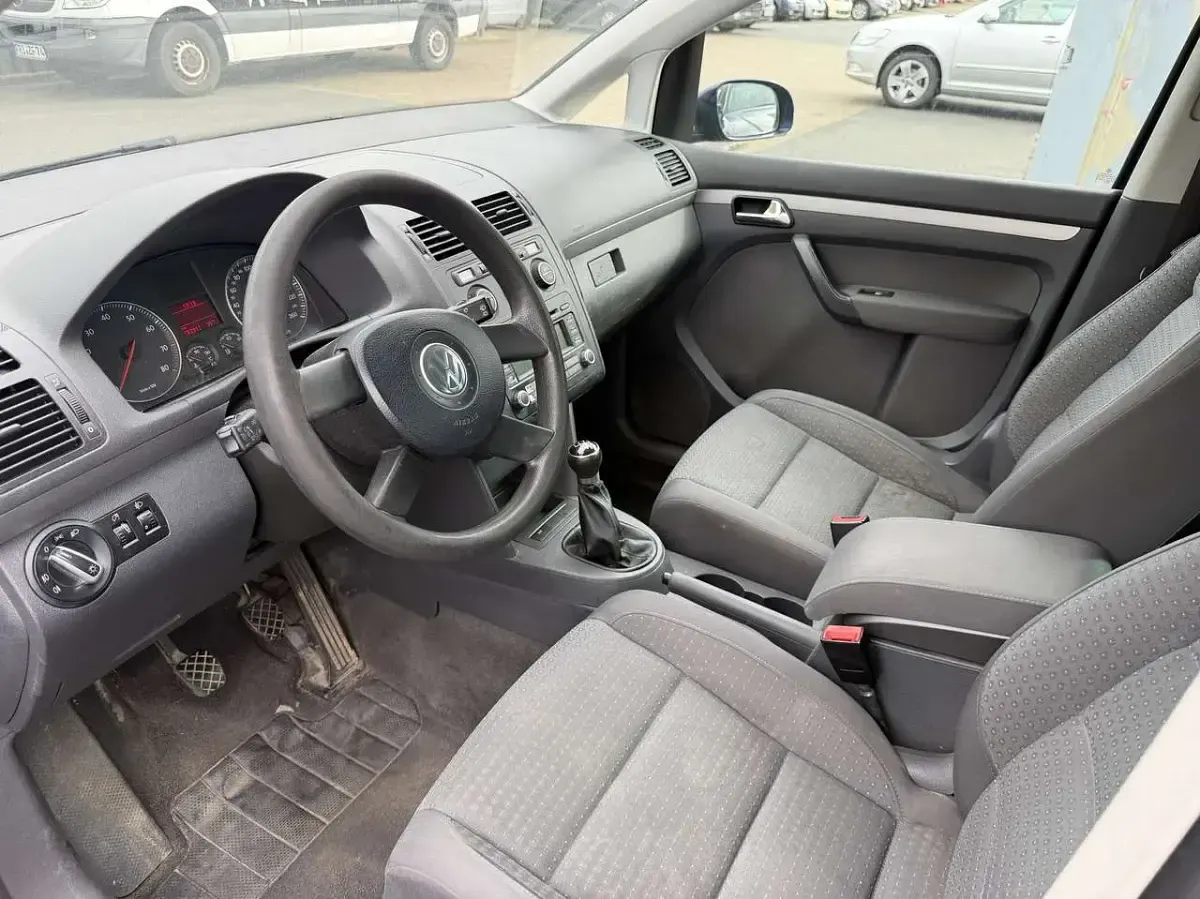 Usata VW Touran Trendline 116 CV (85 kW) 2005 Blu Monovolume