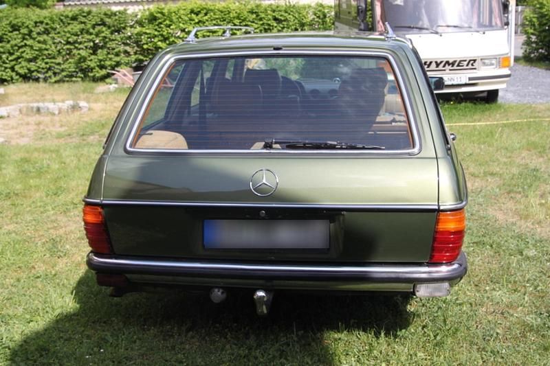 Gebraucht Mercedes E300 88 PS (64 kW) 1983 Grün Kombi