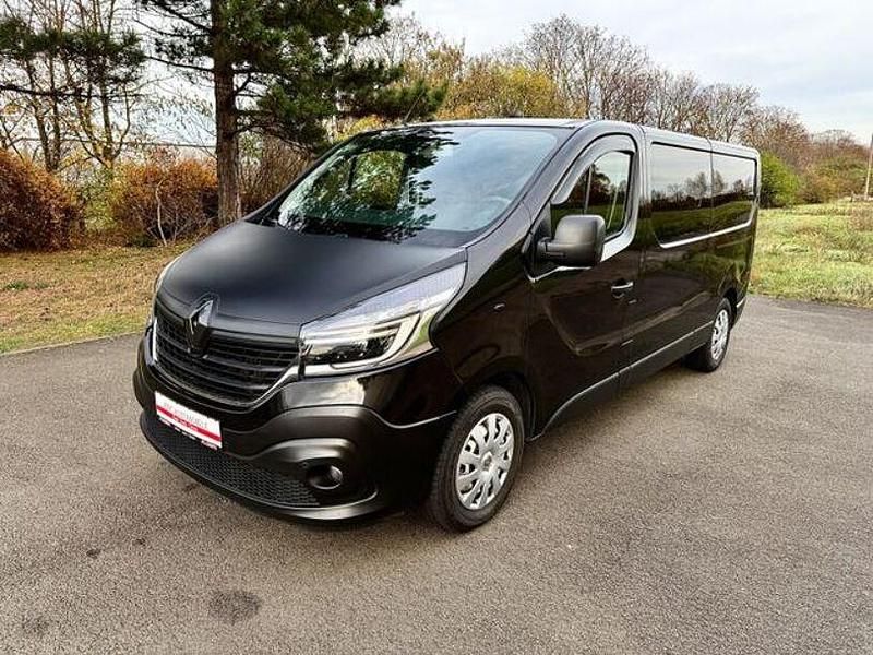 Gebraucht Renault Trafic Life 146 PS (107 kW) 2019 Schwarz Van / Kleinbus