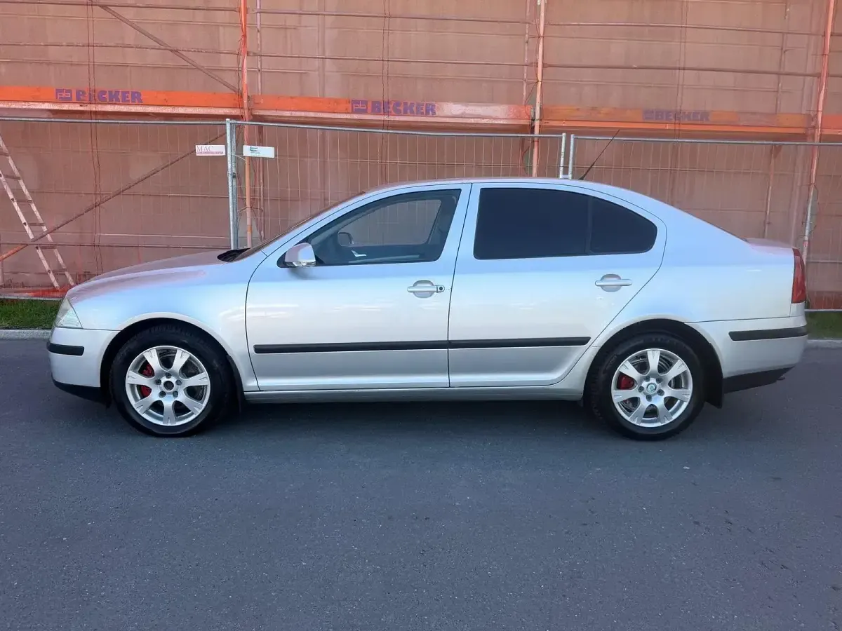 Gebraucht Skoda Octavia 2004 Silber Limousine