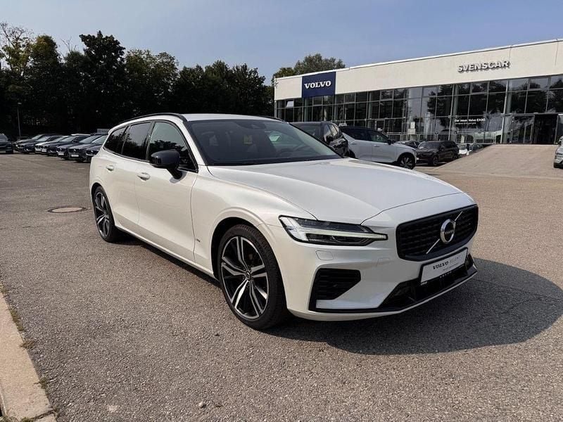 Gebraucht Volvo V60 R-Design 341 PS (250 kW) 2021 Weiss Kombi