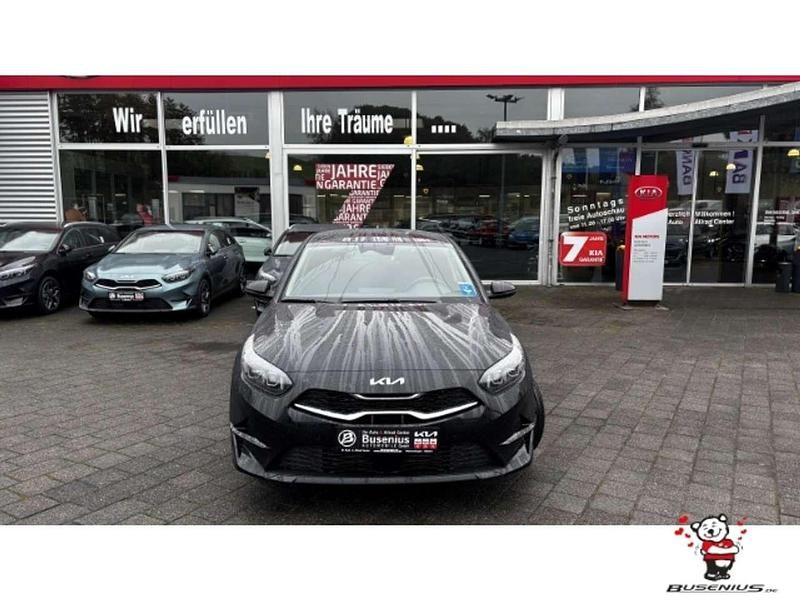 Neu Kia Ceed Style 140 PS (102 kW) 2026 Schwarz Kleinwagen