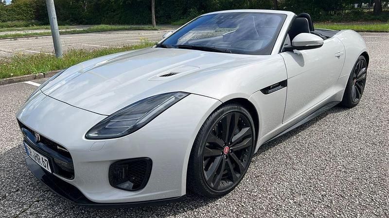 Grau Gebraucht 2020 Jaguar F-Type R-Dynamic Cabrio | 56.400 € (Etwas zu teuer) - Bild 1/4