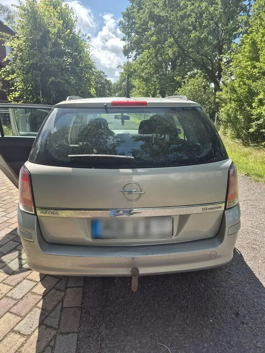 Gebraucht Opel Astra 125 PS (91 kW) 2004 Schwarz Limousine