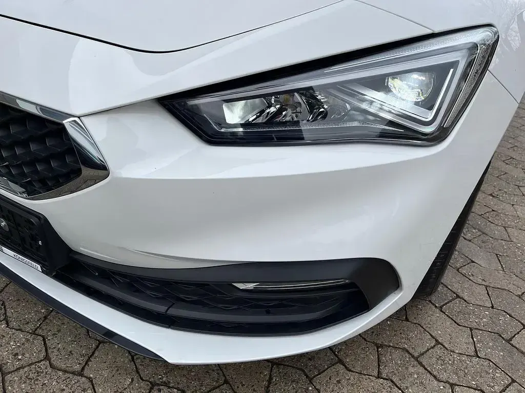 Gebraucht Seat Leon Style 150 PS (110 kW) 2022 Weiß Kombi