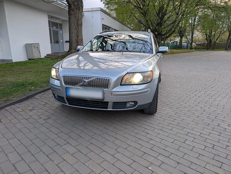 Używany Volvo V50 136 KM (100 kW) 2005 Srebrny Kombi
