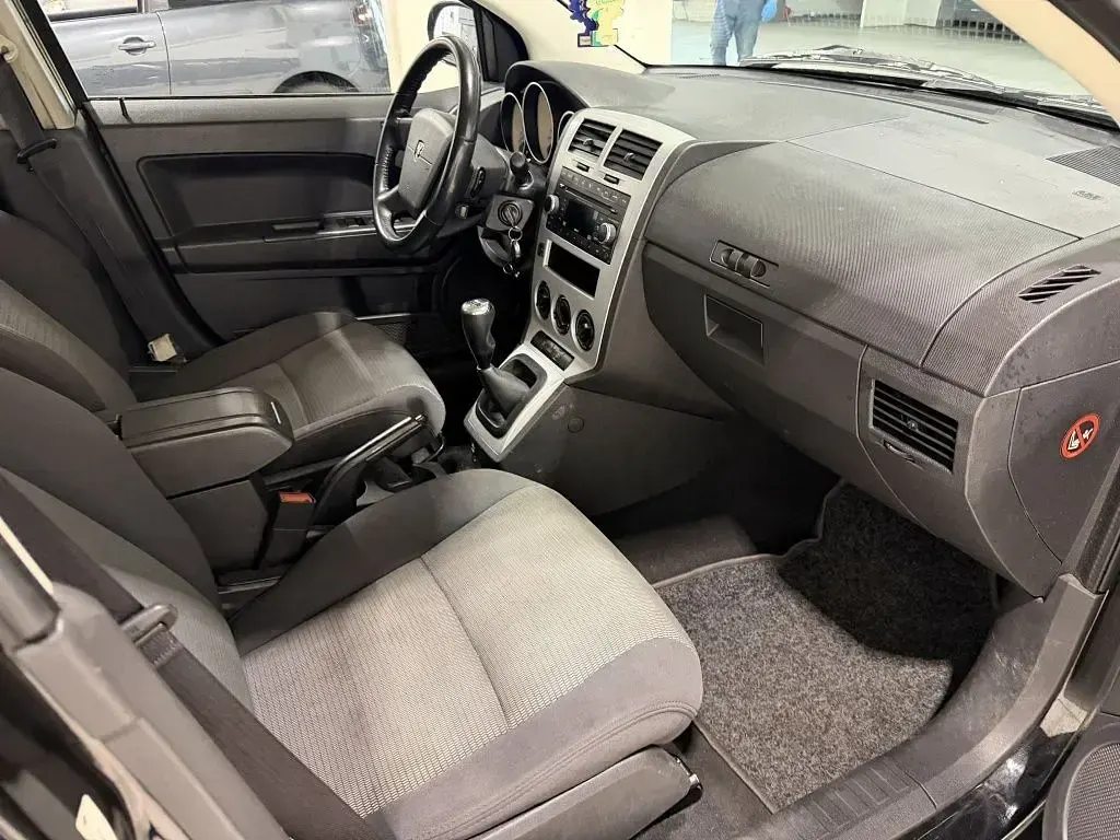 Gebraucht Dodge Caliber SE 150 PS (110 kW) 2009 Schwarz Kleinwagen