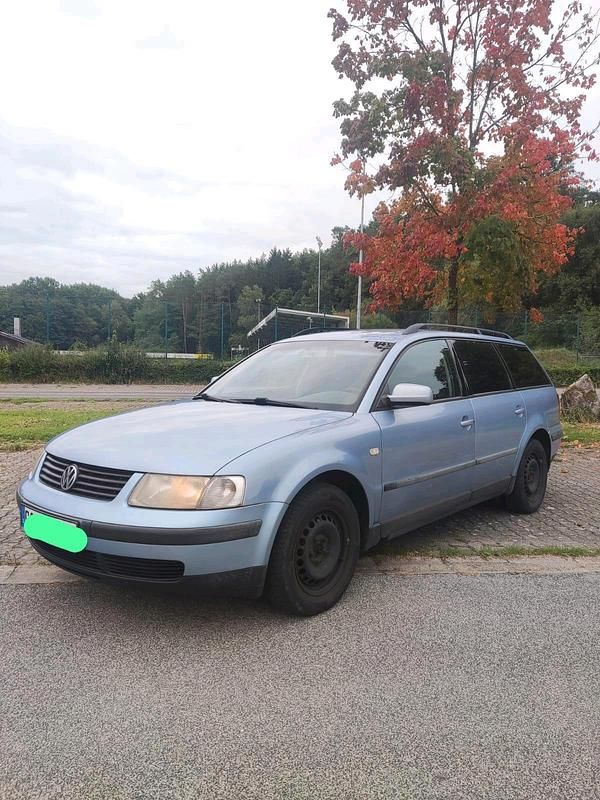 Gebraucht 1999 VW Passat Kombi | 1.999 € - Bild 1/4