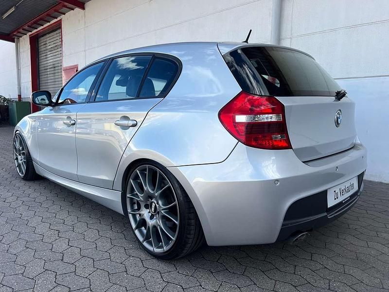 Gebraucht BMW 123 M Sport 204 PS (150 kW) 2011 Titan silber Kleinwagen