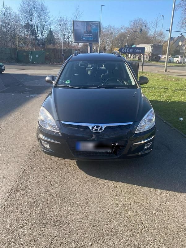 Gebraucht Hyundai i30 126 PS (92 kW) 2009 Schwarz Kombi