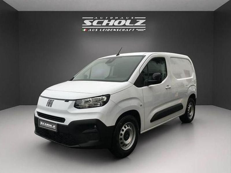 Weiss Gebraucht 2025 Fiat e-Doblò Van / Kleinbus | 28.900 € (Superpreis) - Bild 1/4