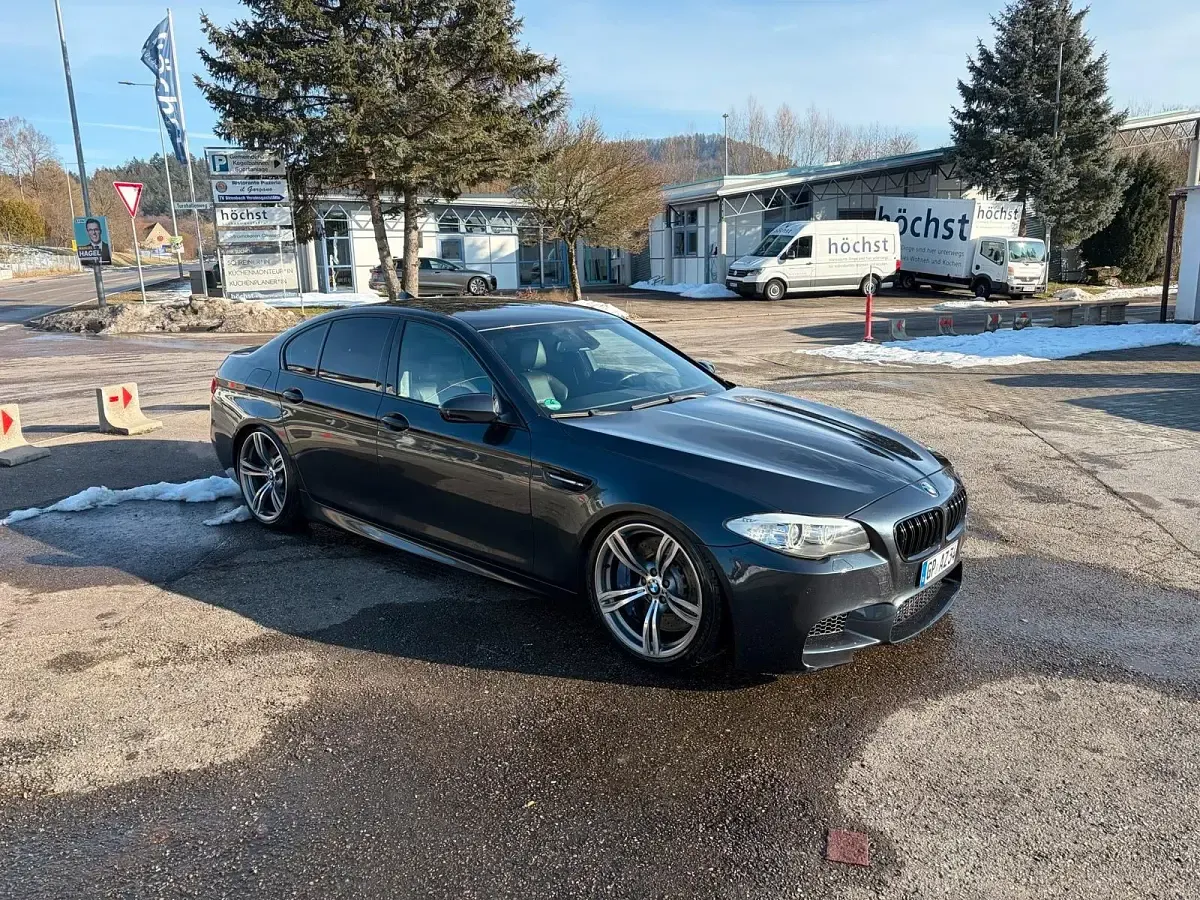 Używany BMW M5 560 KM (411 kW) 2012 Szary Sedan/Limuzyna