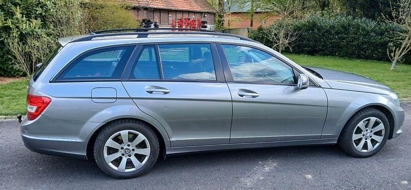 Gebraucht Mercedes C220 170 PS (125 kW) 2012 Grau Kombi