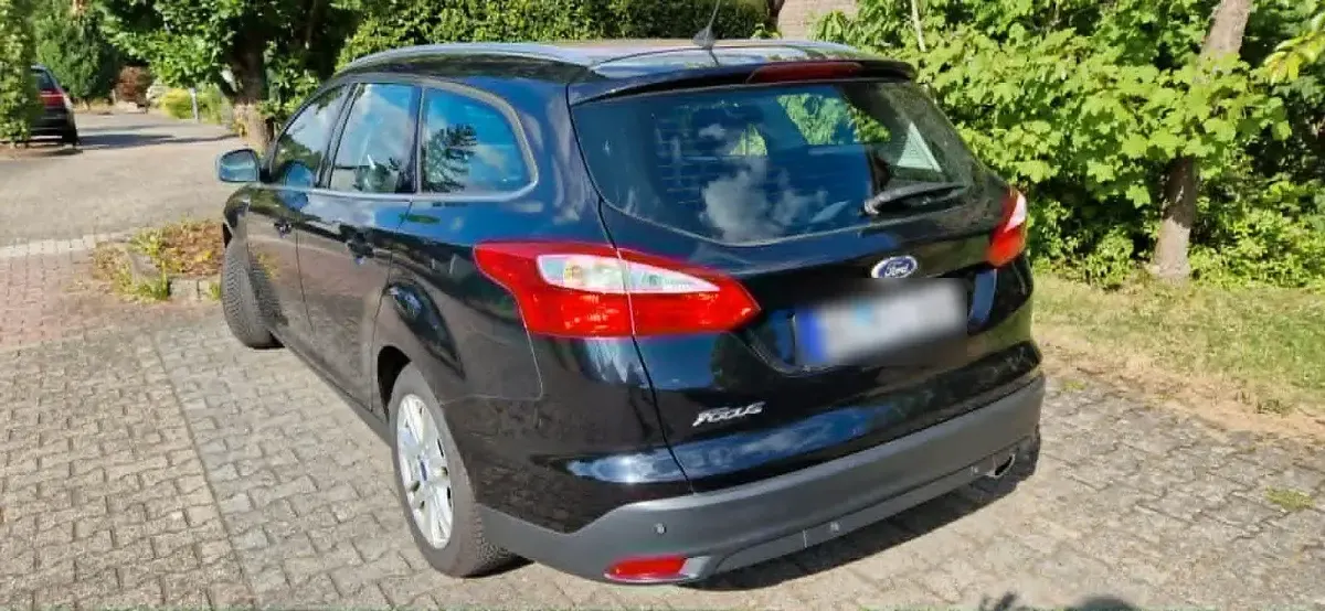 Gebraucht Ford Focus Titanium 140 PS (102 kW) 2013 Schwarz Limousine
